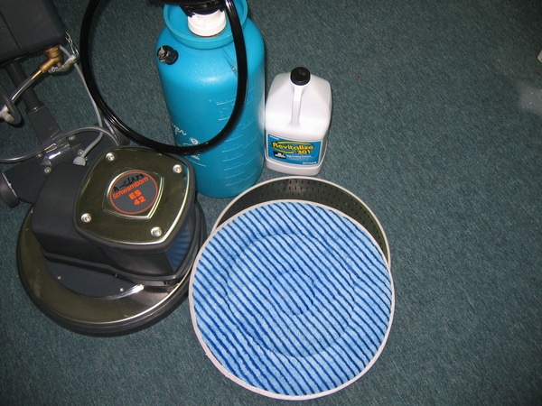 Bonnet Cleaning (Absorbent Pad)